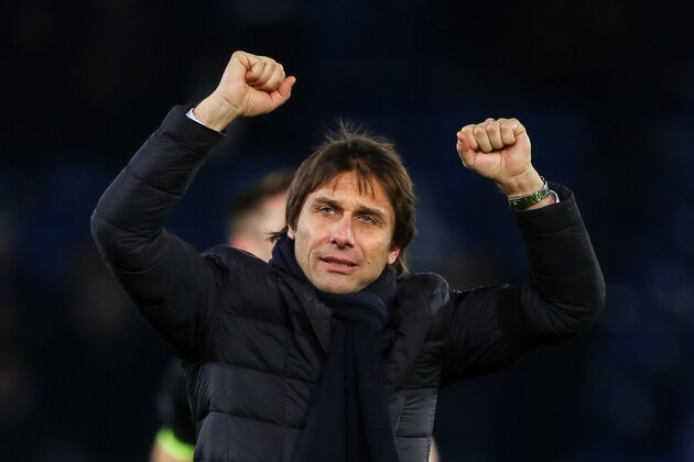 LEICESTER, ENGLAND - JANUARY 14: Antonio Conte head coach / manager of Chelsea celebrates at full time during the Premier League match between Leicester City and Chelsea at The King Power Stadium on January 14, 2017 in Leicester, England. (Photo by Robbie Jay Barratt - AMA/Getty Images) LEICESTER, ENGLAND - JANUARY 14: Antonio Conte head coach / manager of Chelsea celebrates at full time during the Premier League match between Leicester City and Chelsea at The King Power Stadium on January 14, 2017 in Leicester, England. (Photo by Robbie Jay Barratt - AMA/Getty Images)