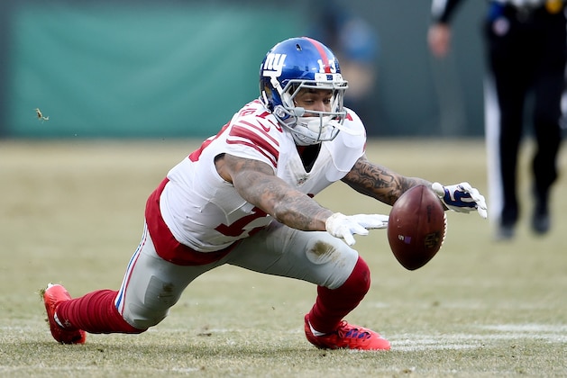 GREEN BAY, WI - JANUARY 8: Odell Beckham #13 of the New York Giants fails to make a catch in the first quarter during the NFC Wild Card game against the Green Bay Packers at Lambeau Field on January 8, 2017 in Green Bay, Wisconsin. (Photo by Stacy Revere/Getty Images)