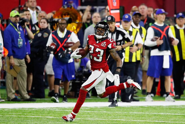 HOUSTON, TX - FEBRUARY 05:  Robert Alford #23 of the Atlanta Falcons reacts after scoring a touchdown on a 82 yard interception against the New England Patriots in the second quarter during Super Bowl 51 at NRG Stadium on February 5, 2017 in Houston, Texas.  (Photo by Gregory Shamus/Getty Images)