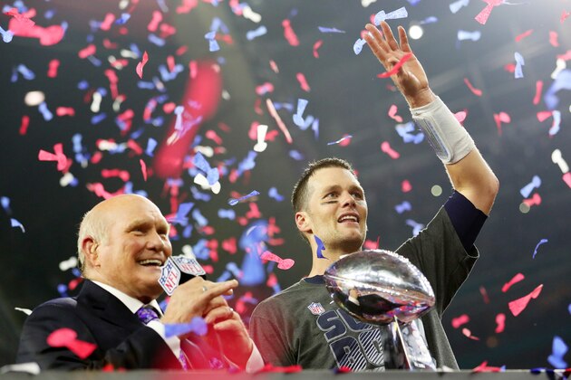 HOUSTON, TX - FEBRUARY 05:  Tom Brady #12 of the New England Patriots holds the Vince Lombardi Trophy after defeating the Atlanta Falcons 34-28 in overtime during Super Bowl 51 at NRG Stadium on February 5, 2017 in Houston, Texas.  (Photo by Tom Pennington/Getty Images)