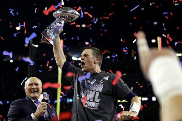HOUSTON, TX - FEBRUARY 05:  Tom Brady #12 of the New England Patriots celebrates after the Patriots celebrates after the Patriots defeat the Atlanta Falcons 34-28  during Super Bowl 51 at NRG Stadium on February 5, 2017 in Houston, Texas.  (Photo by Ronald Martinez/Getty Images)