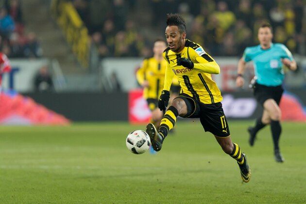 MAINZ, GERMANY - JANUARY 29: Pierre-Emerick Aubameyang of Dortmund in action during the Bundesliga match between 1. FSV Mainz 05 and Borussia Dortmund at the Opel Arena on January 29, 2017 in Mainz, Germany. (Photo by TF-Images/Getty Images)