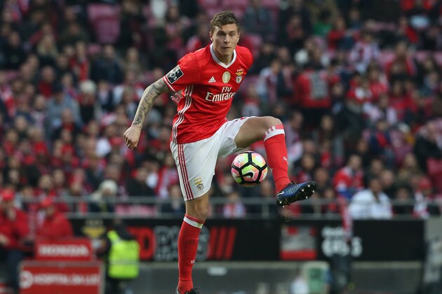 LISBON, PORTUGAL - JANUARY 22: SL Benfica's defender from Sweden Victor Lindelof in action during the Primeira Liga match between SL Benfica and CD Tondela at Estadio da Luz on January 22, 2017 in Lisbon, Portugal.  (Photo by Gualter Fatia/Getty Images)