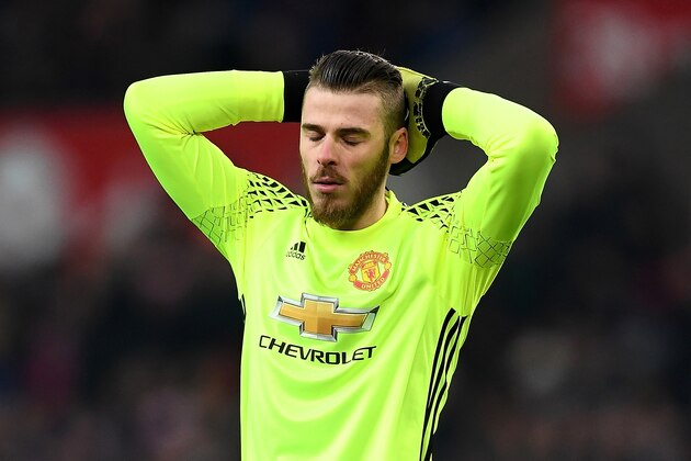 STOKE ON TRENT, ENGLAND - JANUARY 21:  David De Gea of Manchester United reacts during the Premier League match between Stoke City and Manchester United at Bet365 Stadium on January 21, 2017 in Stoke on Trent, England.  (Photo by Laurence Griffiths/Getty Images)