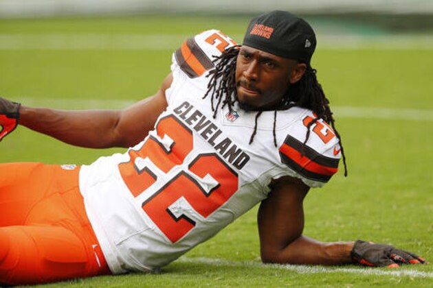 Cleveland Browns cornerback Tramon Williams stretches before an NFL football game against the Philadelphia Eagles at Lincoln Financial Field in Philadelphia, Sunday, Sept. 11, 2016. (Winslow Townson/AP Images for Panini)
