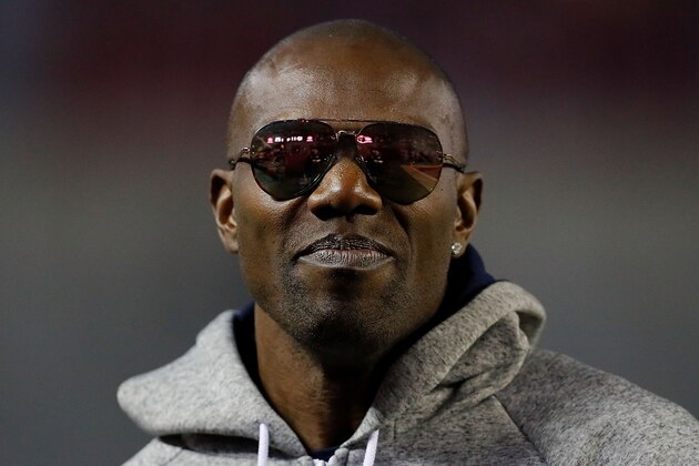 TUSCALOOSA, AL - NOVEMBER 19:  Former Chattanooga and NFL player Terrell Owens looks on from the sidelines during the game between the Chattanooga Mocs and Alabama Crimson Tide at Bryant-Denny Stadium on November 19, 2016 in Tuscaloosa, Alabama.  (Photo by Kevin C. Cox/Getty Images)
