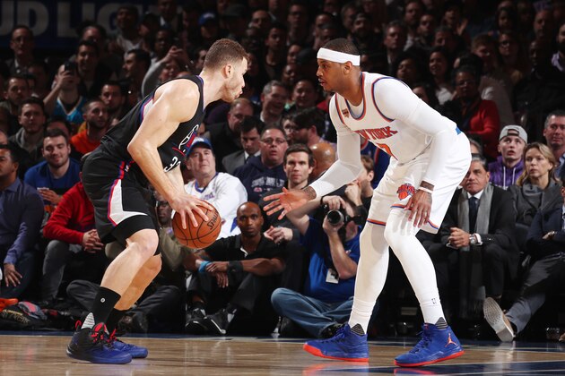 NEW YORK, NY - FEBRUARY 8:  Blake Griffin #32 of the LA Clippers handles the ball against Carmelo Anthony #7 of the New York Knicks during the game on February 8, 2017 at Madison Square Garden in New York City, New York.  NOTE TO USER: User expressly acknowledges and agrees that, by downloading and or using this photograph, User is consenting to the terms and conditions of the Getty Images License Agreement. Mandatory Copyright Notice: Copyright 2017 NBAE  (Photo by Nathaniel S. Butler/NBAE via Getty Images)