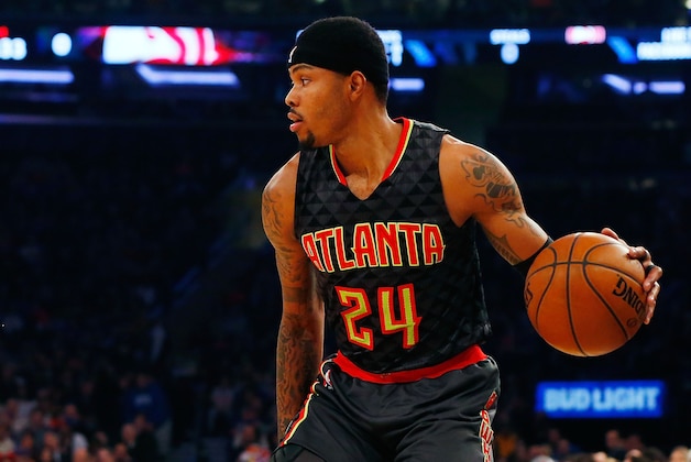 NEW YORK, NY - JANUARY 16:  (NEW YORK DAILIES OUT)    Kent Bazemore #24 of the Atlanta Hawks in action against the New York Knicks at Madison Square Garden on January 16, 2017 in New York City. The Hawks defeated the Knicks 108-107.  NOTE TO USER: User expressly acknowledges and agrees that, by downloading and/or using this Photograph, user is consenting to the terms and conditions of the Getty Images License Agreement.  (Photo by Jim McIsaac/Getty Images)