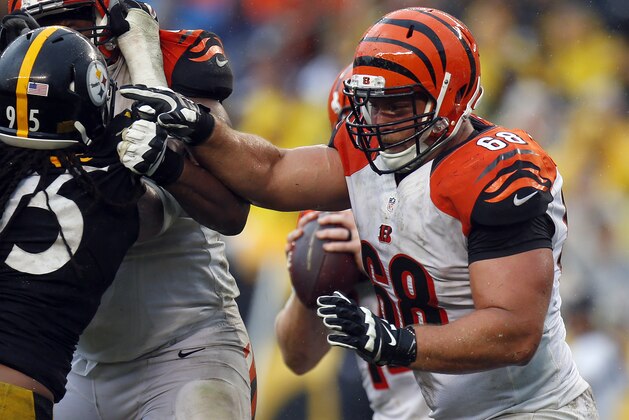 PITTSBURGH, PA - SEPTEMBER 18:  Kevin Zeitler #68 of the Cincinnati Bengals in action against the Pittsburgh Steelers at Heinz Field on September 18, 2016 in Pittsburgh, Pennsylvania. (Photo by Justin K. Aller/Getty Images)