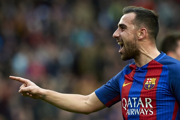 BARCELONA, SPAIN - FEBRUARY 04:  Paco Alcacer of Barcelona celebrates scoring his team's first goal during the La Liga match between FC Barcelona and Athletic Club at Camp Nou Stadium on February 4, 2017 in Barcelona, Spain.  (Photo by Manuel Queimadelos Alonso/Getty Images)
