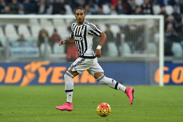 TURIN, ITALY - JANUARY 06:  Martin Caceres of Juventus FC in action during the Serie A match between Juventus FC and Hellas Verona FC at Juventus Arena on January 6, 2016 in Turin, Italy.  (Photo by Valerio Pennicino/Getty Images)