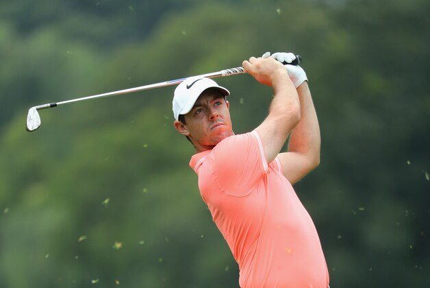 JOHANNESBURG, SOUTH AFRICA - JANUARY 15:  Rory McIlroy of Northern Ireland plays his second shot into the 18th green during the final round of the BMW South African Open Championship at Glendower Golf Club on January 15, 2017 in Johannesburg, South Africa.  (Photo by Warren Little/Getty Images)