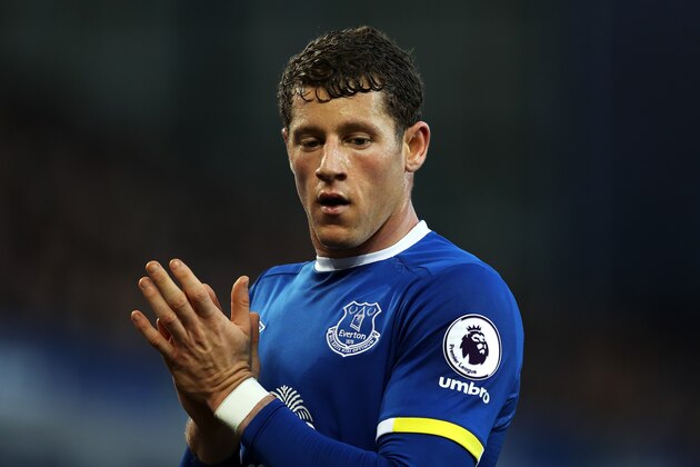 LIVERPOOL, ENGLAND - FEBRUARY 04: Ross Barkley of Everton looks on during the Premier League match between Everton and AFC Bournemouth at Goodison Park on February 4, 2017 in Liverpool, England. (Photo by Chris Brunskill Ltd/Getty Images)