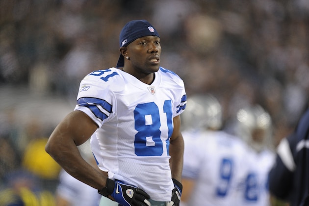 PHILADELPHIA - DECEMBER 28: Wide receiver Terrell Owens #81 of the Dallas Cowboys stands on the sideline during the game against the Philadelphia Eagles on December 28, 2008 at Lincoln Financial Field in Philadelphia, Pennsylvania. The Eagles defeated the Cowboys 44-6 to advance into the playoffs. (Photo by Drew Hallowell/Getty Images)