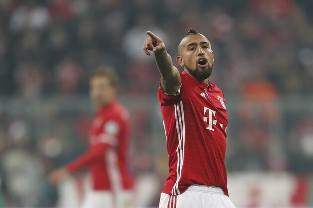 MUNICH, GERMANY - FEBRUARY 07:  Arturo Vidal of FC Bayern Muenchen gestures during the DFB Cup Round Of 16 match between Bayern Muenchen and VfL Wolfsburg at Allianz Arena on February 7, 2017 in Munich, Germany.  (Photo by Boris Streubel/Getty Images)