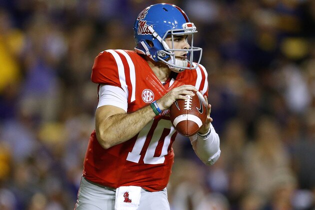 BATON ROUGE, LA - OCTOBER 22:  Chad Kelly #10 of the Mississippi Rebels throws the ball during a game against the LSU Tigers at Tiger Stadium on October 22, 2016 in Baton Rouge, Louisiana.  (Photo by Jonathan Bachman/Getty Images)