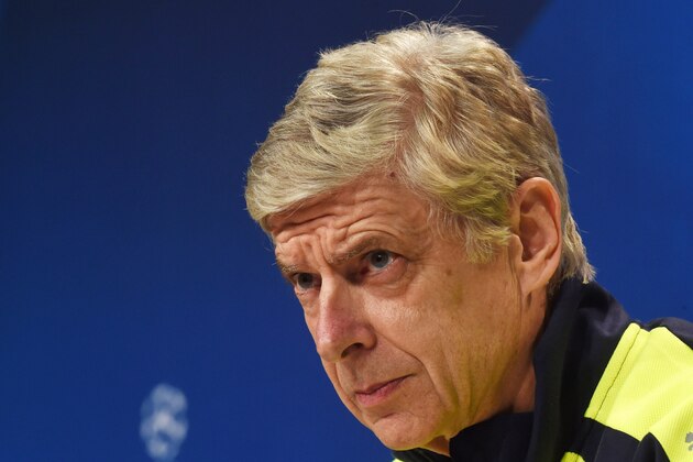 Arsenal London's French headcoach Arsene Wenger follows the press conference at the stadium in Munich, southern Germany, on February 14, 2017, on the eve of the UEFA Champions League round of sixteen match between FC Bayern Munich and Arsenal London.  / AFP / Christof STACHE        (Photo credit should read CHRISTOF STACHE/AFP/Getty Images)