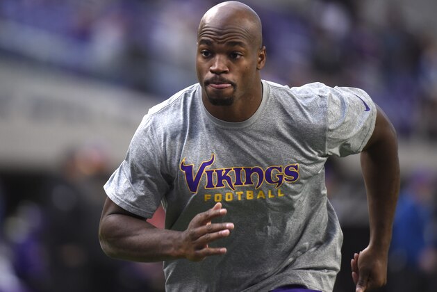 MINNEAPOLIS, MN - DECEMBER 18: Adrian Peterson #28 of the Minnesota Vikings warms up before the game against the Indianapolis Colts on December 18, 2016 at US Bank Stadium in Minneapolis, Minnesota. Peterson returns to play after injuring his knee in week two of the season. (Photo by Hannah Foslien/Getty Images)