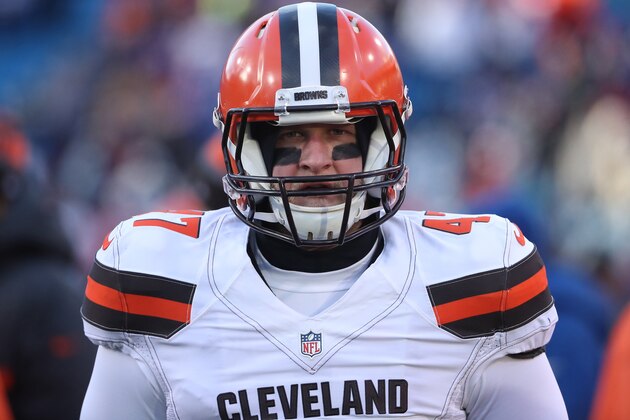 ORCHARD PARK, NY - DECEMBER 18: Charley Hughlett #47 of the Cleveland Browns on the sideline during NFL game action against the Buffalo Bills at New Era Field on December 18, 2016 in Orchard Park, New York. (Photo by Tom Szczerbowski/Getty Images)