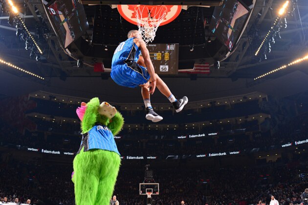 TORONTO, CANADA - FEBRUARY 13:  Aaron Gordon #00 of the Orlando Magic goes up for the dunk during the Verizon Slam Dunk Contest as part of the 2016 NBA All Star Weekend on February 13, 2016 at the Air Canada Centre in Toronto, Ontario, Canada.  NOTE TO USER: User expressly acknowledges and agrees that, by downloading and or using this Photograph, user is consenting to the terms and conditions of the Getty Images License Agreement.  Mandatory Copyright Notice: Copyright 2016 NBAE (Photo by Jesse D. Garrabrant/NBAE via Getty Images)