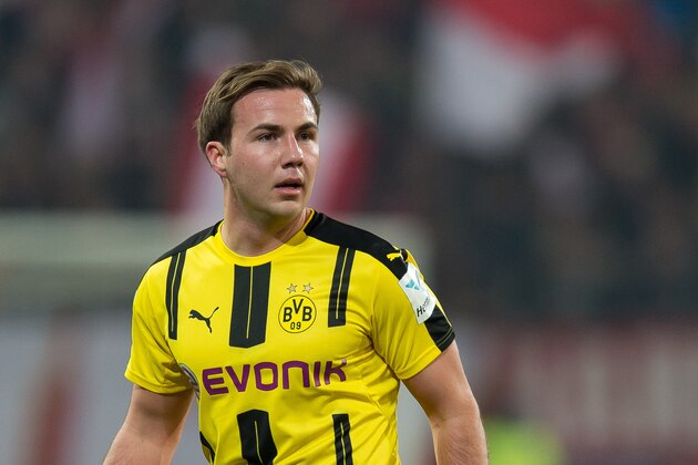 MAINZ, GERMANY - JANUARY 29: Mario Goetze of Dortmund looks on during the Bundesliga match between 1. FSV Mainz 05 and Borussia Dortmund at the Opel Arena on January 29, 2017 in Mainz, Germany. (Photo by TF-Images/Getty Images)