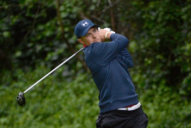 PACIFIC PALISADES, CA - FEBRUARY 17:  Jordan Spieth plays his shot from the 12th tee  during the second round at the Genesis Open at Riviera Country Club on February 17, 2017 in Pacific Palisades, California.  (Photo by Robert Laberge/Getty Images)