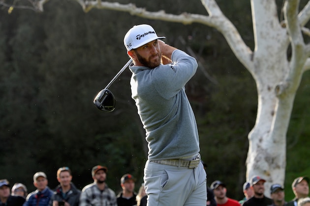 PACIFIC PALISADES, CA - FEBRUARY 19:  Dustin Johnson plays his shot from the 17th tee during the final round at the Genesis Open at Riviera Country Club on February 19, 2017 in Pacific Palisades, California.  (Photo by Robert Laberge/Getty Images)