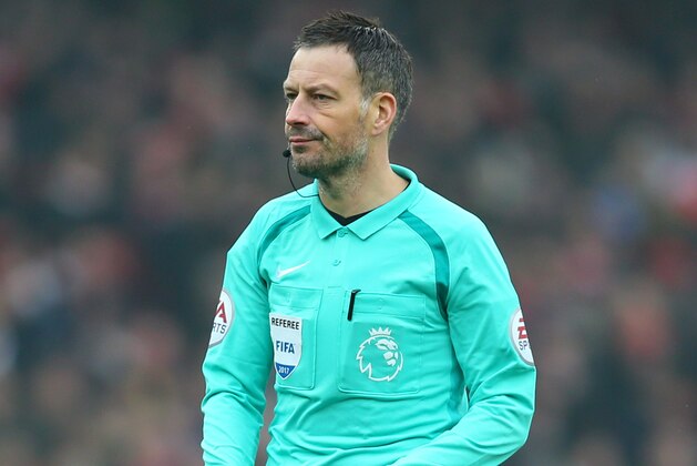 LONDON, ENGLAND - FEBRUARY 11: Referee Mark Clattenburg during the Premier League match between Arsenal and Hull City at Emirates Stadium on February 11, 2017 in London, England. (Photo by Catherine Ivill - AMA/Getty Images)