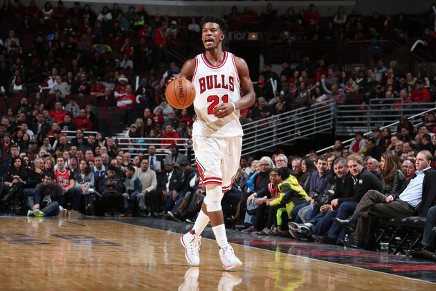 CHICAGO, IL - DECEMBER 10:  Jimmy Butler #21 of the Chicago Bulls handles the ball during a game against the Miami Heat on December 10, 2016 at the United Center in Chicago, Illinois. NOTE TO USER: User expressly acknowledges and agrees that, by downloading and/or using this photograph, user is consenting to the terms and conditions of the Getty Images License Agreement. Mandatory Copyright Notice: Copyright 2016 NBAE (Photo by Nathaniel S. Butler/NBAE via Getty Images)