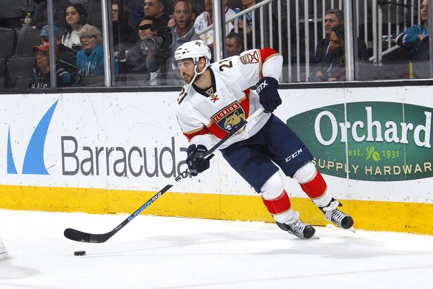 SAN JOSE, CA - FEBRUARY 15: Vincent Trocheck #21 of the Florida Panthers skates with the puck against the San Jose Sharks at SAP Center on February 15, 2017 in San Jose, California. (Photo by Rocky W. Widner/NHL/Getty Images)