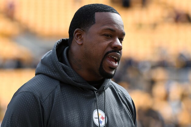 PITTSBURGH, PA - OCTOBER 18:  Linebackers coach Joey Porter of the Pittsburgh Steelers looks on from the field before a game against the Arizona Cardinals at Heinz Field on October 18, 2015 in Pittsburgh, Pennsylvania.  The Steelers defeated the Cardinals 25-13. (Photo by George Gojkovich/Getty Images)