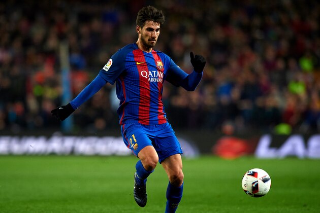 BARCELONA, SPAIN - JANUARY 26:  Andre Gomes of Barcelona runs with the ball during the Copa del Rey quarter-final second leg match between FC Barcelona and Real Sociedad at Camp Nou on January 26, 2017 in Barcelona, Spain.  (Photo by Manuel Queimadelos Alonso/Getty Images)