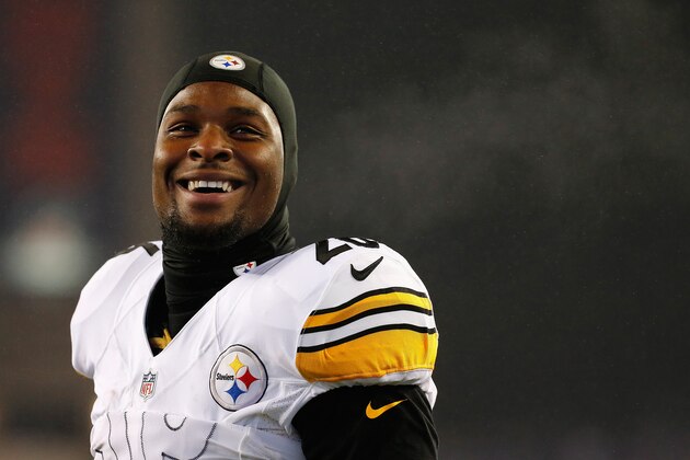 FOXBORO, MA - JANUARY 22:  Le'Veon Bell #26 of the Pittsburgh Steelers reacts prior to the AFC Championship Game against the New England Patriots at Gillette Stadium on January 22, 2017 in Foxboro, Massachusetts.  (Photo by Jim Rogash/Getty Images)