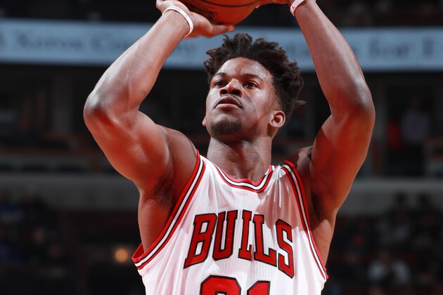 CHICAGO, IL - FEBRUARY 16:  Jimmy Butler #21 of the Chicago Bulls shoots a free throw against the Boston Celtics during the game on February 16, 2017 at the United Center in Chicago, Illinois. NOTE TO USER: User expressly acknowledges and agrees that, by downloading and or using this Photograph, user is consenting to the terms and conditions of the Getty Images License Agreement. Mandatory Copyright Notice: Copyright 2017 NBAE (Photo by Jeff Haynes/NBAE via Getty Images)