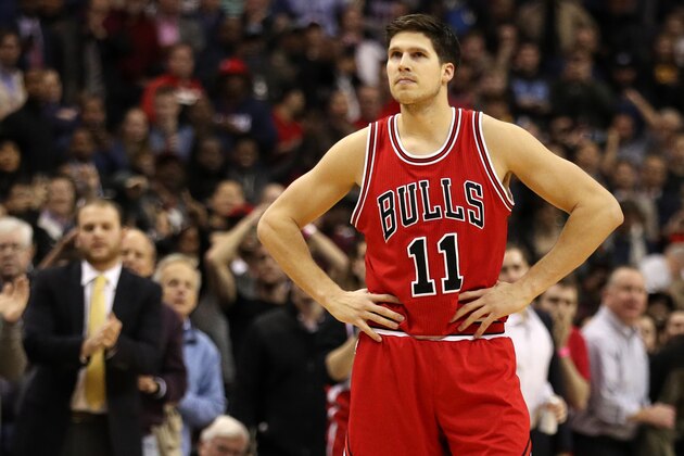 WASHINGTON, DC - JANUARY 10: Doug McDermott #11 of the Chicago Bulls reacts after missing a shot against the Washington Wizards in the fourth quarter at Verizon Center on January 10, 2017 in Washington, DC. NOTE TO USER: User expressly acknowledges and agrees that, by downloading and or using this photograph, User is consenting to the terms and conditions of the Getty Images License Agreement. (Photo by Patrick Smith/Getty Images)