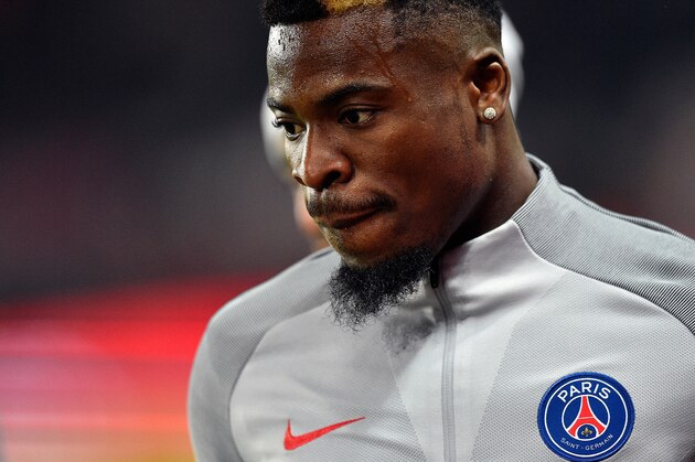 PARIS, FRANCE - FEBRUARY 19:  Serge Aurier of Paris Saint-Germain reacts during warmup before the Ligue 1 match between Paris Saint-Germain and Toulouse FC at Parc des Princes on February 19, 2017 in Paris, France.  (Photo by Aurelien Meunier/Getty Images)