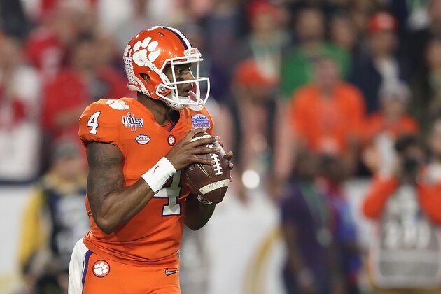 GLENDALE, AZ - DECEMBER 31:  Deshaun Watson #4 of the Clemson Tigers throws a pass during the first half of the 2016 PlayStation Fiesta Bowl against the Ohio State Buckeyes at University of Phoenix Stadium on December 31, 2016 in Glendale, Arizona.  (Photo by Matthew Stockman/Getty Images)