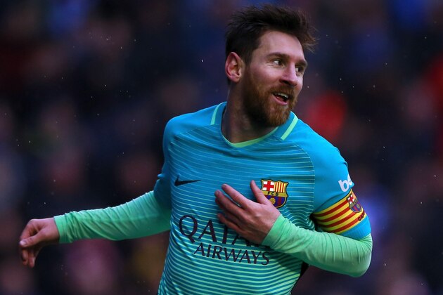 VITORIA-GASTEIZ, SPAIN - FEBRUARY 11:  Lionel Messi of FC Barcelona celebrates scoring their fourth goal during the La Liga match between Deportivo Alaves and FC Barcelona at Estadio de Mendizorroza on February 11, 2017 in Vitoria-Gasteiz, Spain.  (Photo by Gonzalo Arroyo Moreno/Getty Images)
