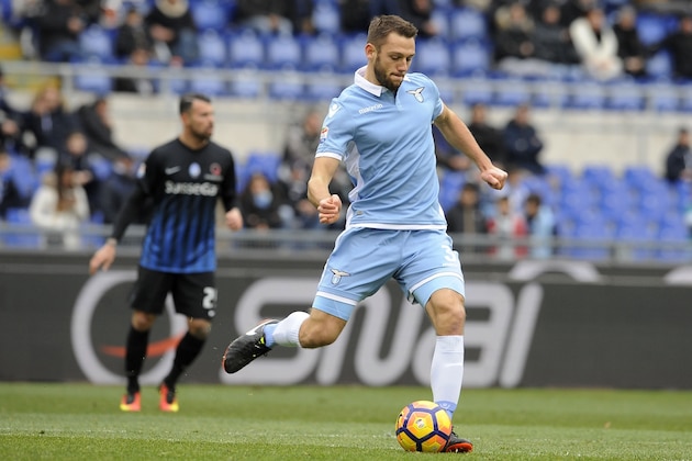 ROME, ROMA - JANUARY 15: Stefan De Vrij of SS Lazio in action during the Serie A match between SS Lazio and Atalanta BC at Stadio Olimpico on January 15, 2017 in Rome, Italy.  (Photo by Marco Rosi/Getty Images)