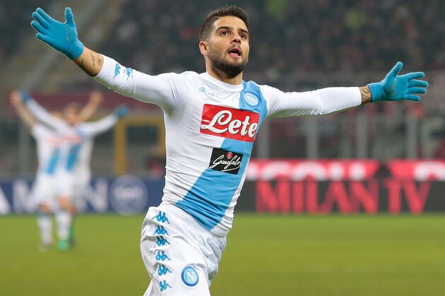 MILAN, ITALY - JANUARY 21: Lorenzo Insigne of SSC Napoli celebrates after scoring the opening goal during the Serie A match between AC Milan and SSC Napoli at Stadio Giuseppe Meazza on January 21, 2017 in Milan, Italy.  (Photo by Getty Images/Getty Images)