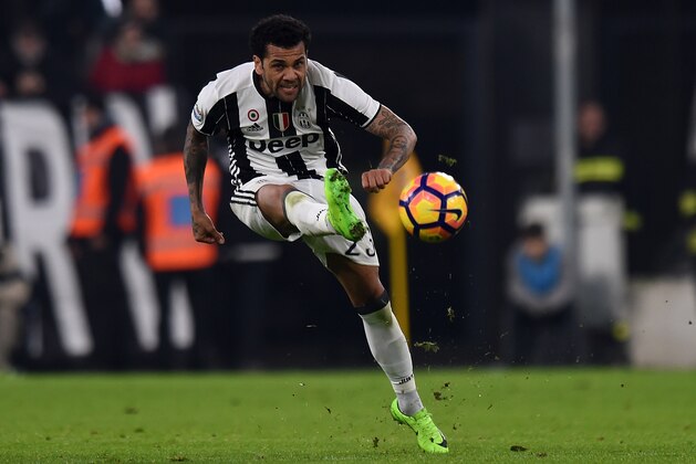 TURIN, ITALY - FEBRUARY 17: Dani Alves of Juventus in action during the Serie A match between Juventus FC and US Citta di Palermo at Juventus Stadium on February 17, 2017 in Turin, Italy.  (Photo by Tullio M. Puglia/Getty Images)