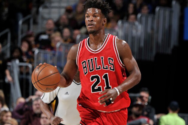 CLEVELAND, OH - FEBRUARY 25: Jimmy Butler #21 of the Chicago Bulls brings the ball up court against the Cleveland Cavaliers during the game on February 25, 2017 at Quicken Loans Arena in Cleveland, Ohio. NOTE TO USER: User expressly acknowledges and agrees that, by downloading and/or using this Photograph, user is consenting to the terms and conditions of the Getty Images License Agreement. Mandatory Copyright Notice: Copyright 2017 NBAE  (Photo by David Liam Kyle/NBAE via Getty Images)