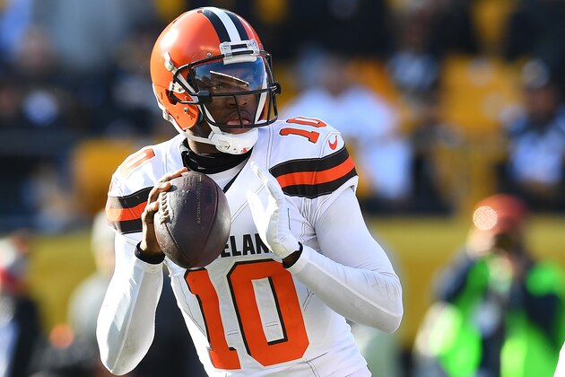 PITTSBURGH, PA - JANUARY 01:  Robert Griffin III #10 of the Cleveland Browns in action during the game against the Pittsburgh Steelers at Heinz Field on January 1, 2017 in Pittsburgh, Pennsylvania. (Photo by Joe Sargent/Getty Images) *** Local Caption ***