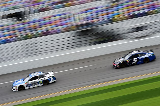 DAYTONA BEACH, FL - FEBRUARY 25:  Dale Earnhardt Jr., driver of the #88 Nationwide Chevrolet, leads Kasey Kahne, driver of the #5 Farmers Insurance Chevrolet, during practice for the 59th Annual DAYTONA 500 at Daytona International Speedway on February 25, 2017 in Daytona Beach, Florida.  (Photo by Jared C. Tilton/Getty Images)