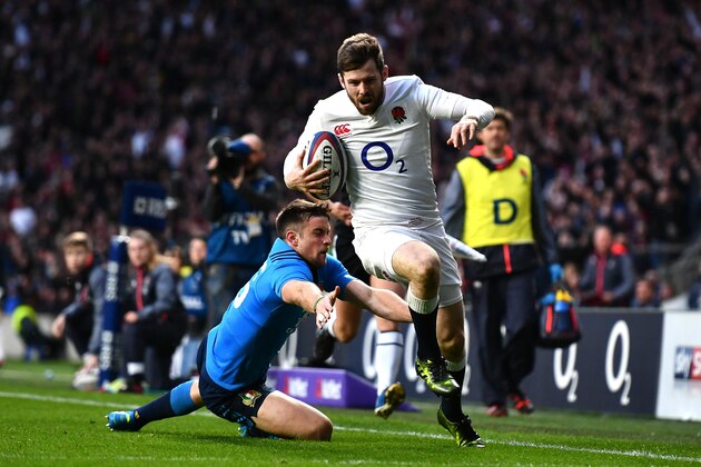 LONDON, ENGLAND - FEBRUARY 26:  Elliot Daly of England scores his team's third try during the RBS Six Nations match between England and Italy at Twickenham Stadium on February 26, 2017 in London, England.  (Photo by Dan Mullan/Getty Images)