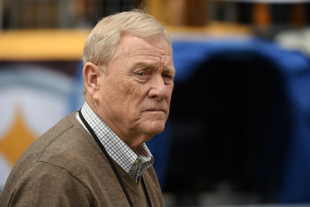 PITTSBURGH, PA - OCTOBER 09: Bill Polian, ESPN analyst, member of the Pro Football Hall of Fame and former executive at several National Football League teams, looks on from the sideline before a game between the New York Jets and Pittsburgh Steelers at Heinz Field on October 9, 2016 in Pittsburgh, Pennsylvania. The Steelers defeated the Jets 31-13.  (Photo by George Gojkovich/Getty Images)