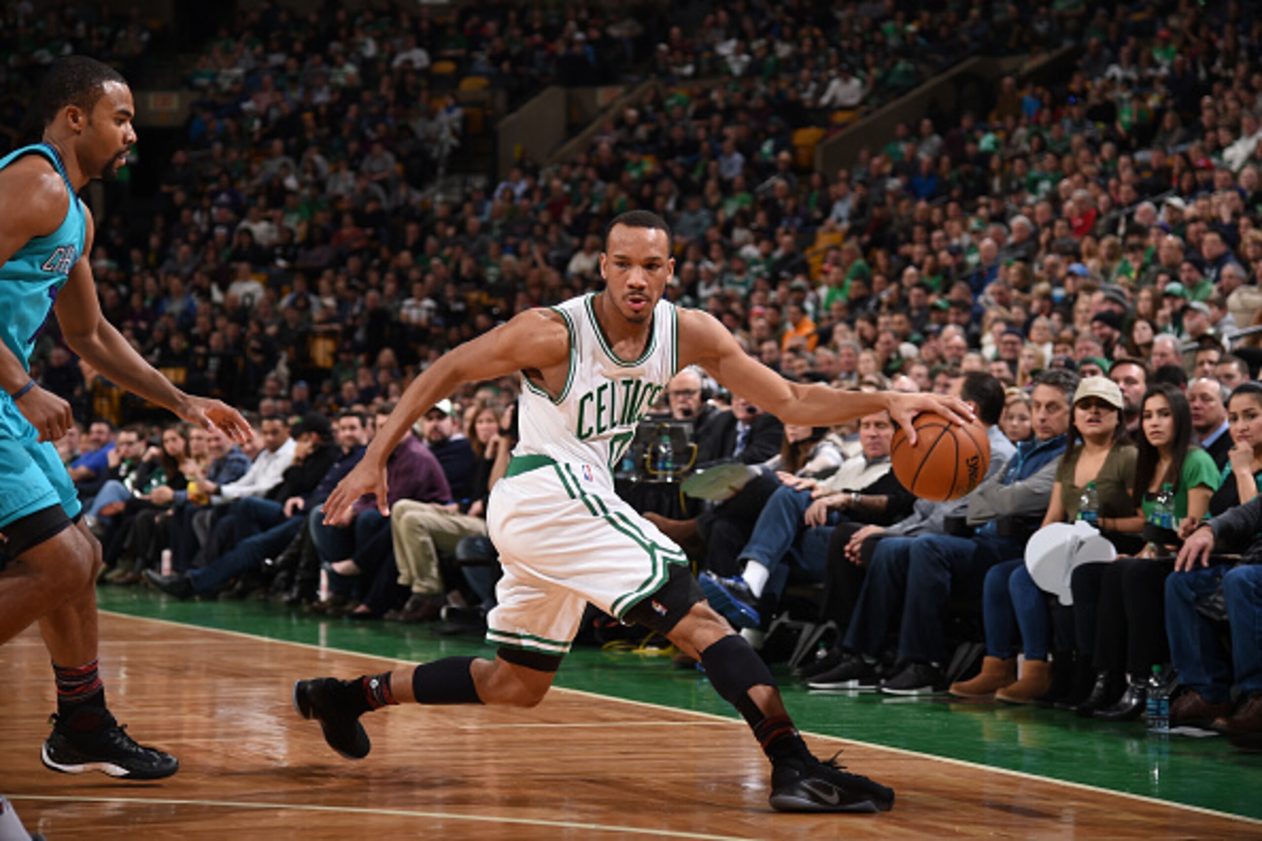 PHOENIX, AZ - JANUARY 16:  Avery Bradley #0 of the Boston Celtics handles the ball against the Charlotte Hornets on January 16, 2017  at Talking Stick Resort Arena in Phoenix, Arizona. NOTE TO USER: User expressly acknowledges and agrees that, by downloading and or using this photograph, user is consenting to the terms and conditions of the Getty Images License Agreement. Mandatory Copyright Notice: Copyright 2017 NBAE (Photo by Brian Babineau/NBAE via Getty Images)