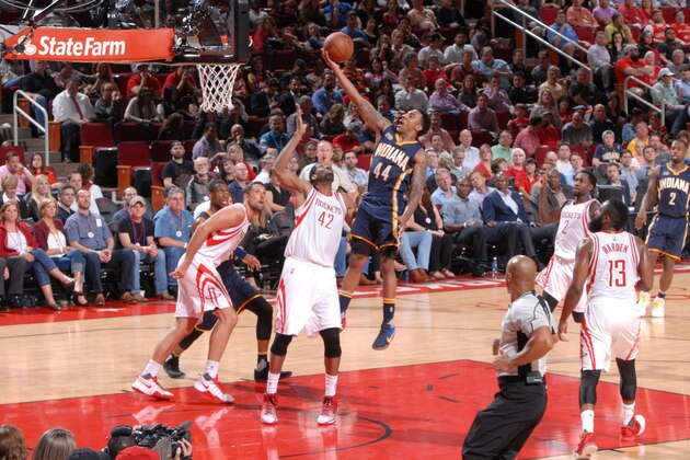 HOUSTON, TX - FEBRUARY 27:  Jeff Teague #44 of the Indiana Pacers goes up for a shot during a game against the Houston Rockets on February 27, 2017 at the Toyota Center in Houston, Texas. NOTE TO USER: User expressly acknowledges and agrees that, by downloading and/or using this photograph, user is consenting to the terms and conditions of the Getty Images License Agreement. Mandatory Copyright Notice: Copyright 2017 NBAE (Photo by Bill Baptist/NBAE via Getty Images)
