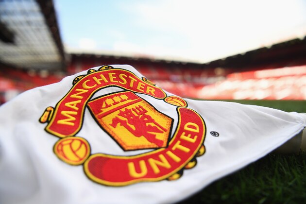 MANCHESTER, ENGLAND - NOVEMBER 19: A close up view of a corner flag prior to the Premier League match between Manchester United and Arsenal at Old Trafford on November 19, 2016 in Manchester, England.  (Photo by Michael Regan/Getty Images)