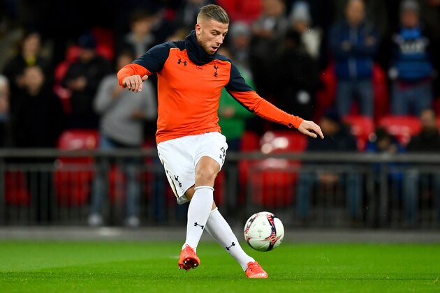 LONDON, ENGLAND - FEBRUARY 23: Toby Alderweireld of Tottenham Hotspur warms up prior to the UEFA Europa  League Round of 32 second leg match between Tottenham Hotspur and KAA Gent at Wembley Stadium on February 23, 2017 in London, United Kingdom.  (Photo by Dan Mullan/Getty Images)